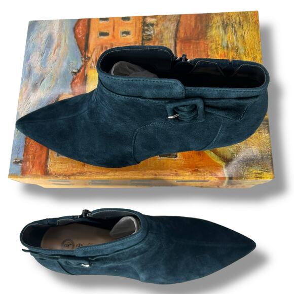 NEW Bella Vita Blue Suede Kitten Heels Size 8W Wide Buckle Pointed Toe Booties - Picture 6 of 13